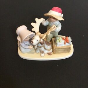 Homecoming Circle of Friends “Santa’s Helper”